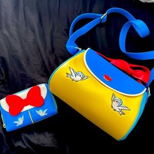 Snowwhite loungefly bag and wallet used